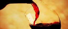 Tre litra verë në ditë-jeton plot 107 vjet